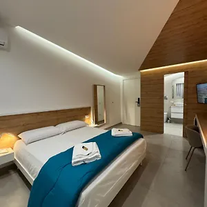 Space Tower Alojamento de Acomodação e Pequeno-almoço Nápoles